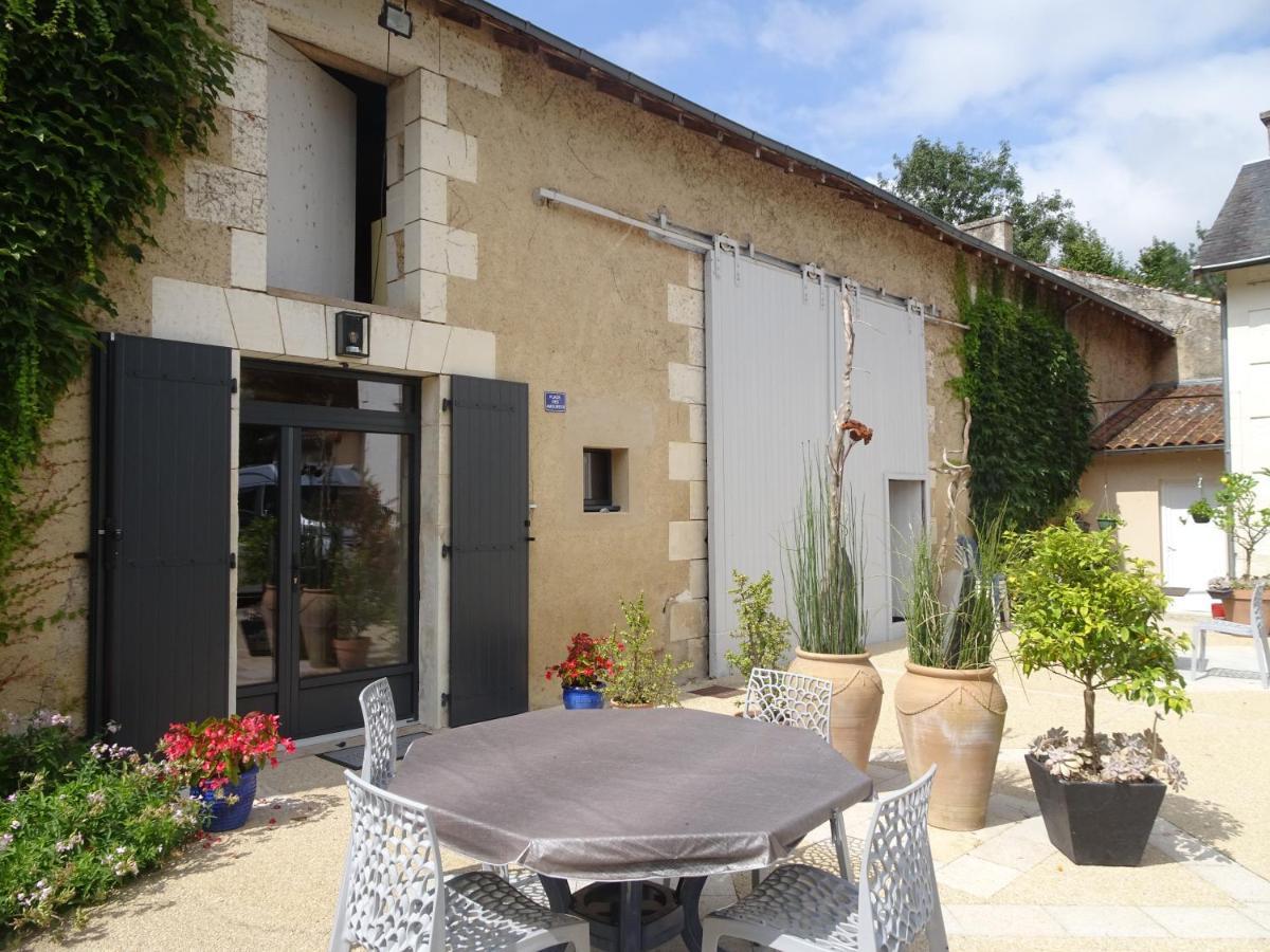 Apartamento Moulin De Ringere Quincay Exterior foto